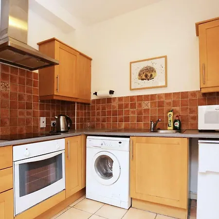 Apartment Convenient 1 Bedroom